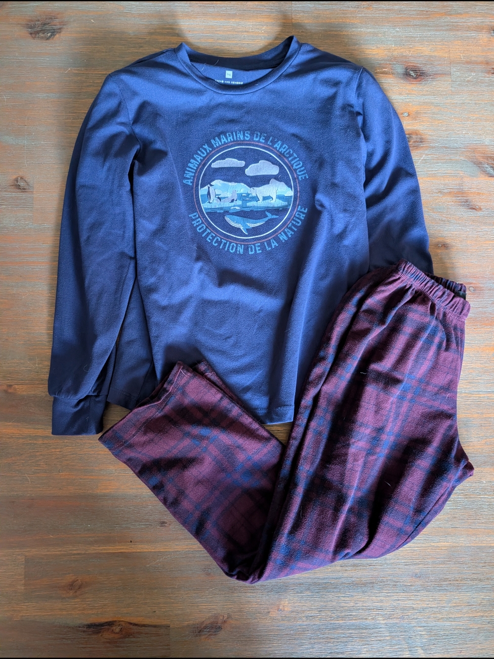 Tag Navy Blue Graphic Long-Sleeve Pajama Top with Burgundy Plaid Pants